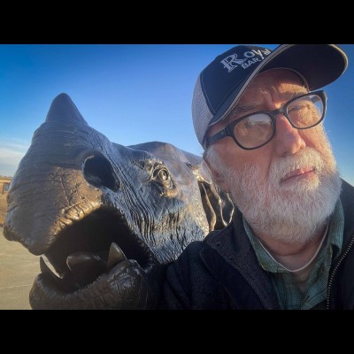 Mr. Troll gets the side eye from a bronze Teleoceras sculpture created by paleo artist Gary Staab. Listen to our interview with Gary in episode five at: https://www.paleonerds.com/podcast/garystaab